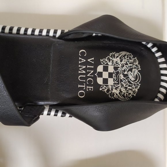 VINCE CAMUTO SANDALS NEW - Picture 4 of 5
